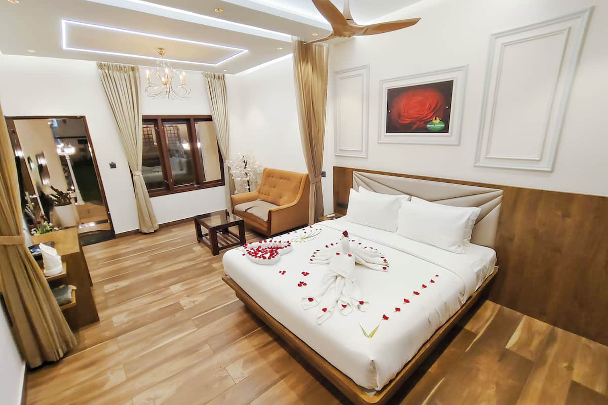 프리미어룸 | 이집트산 면 시트, 고급 침구, 무료 WiFi