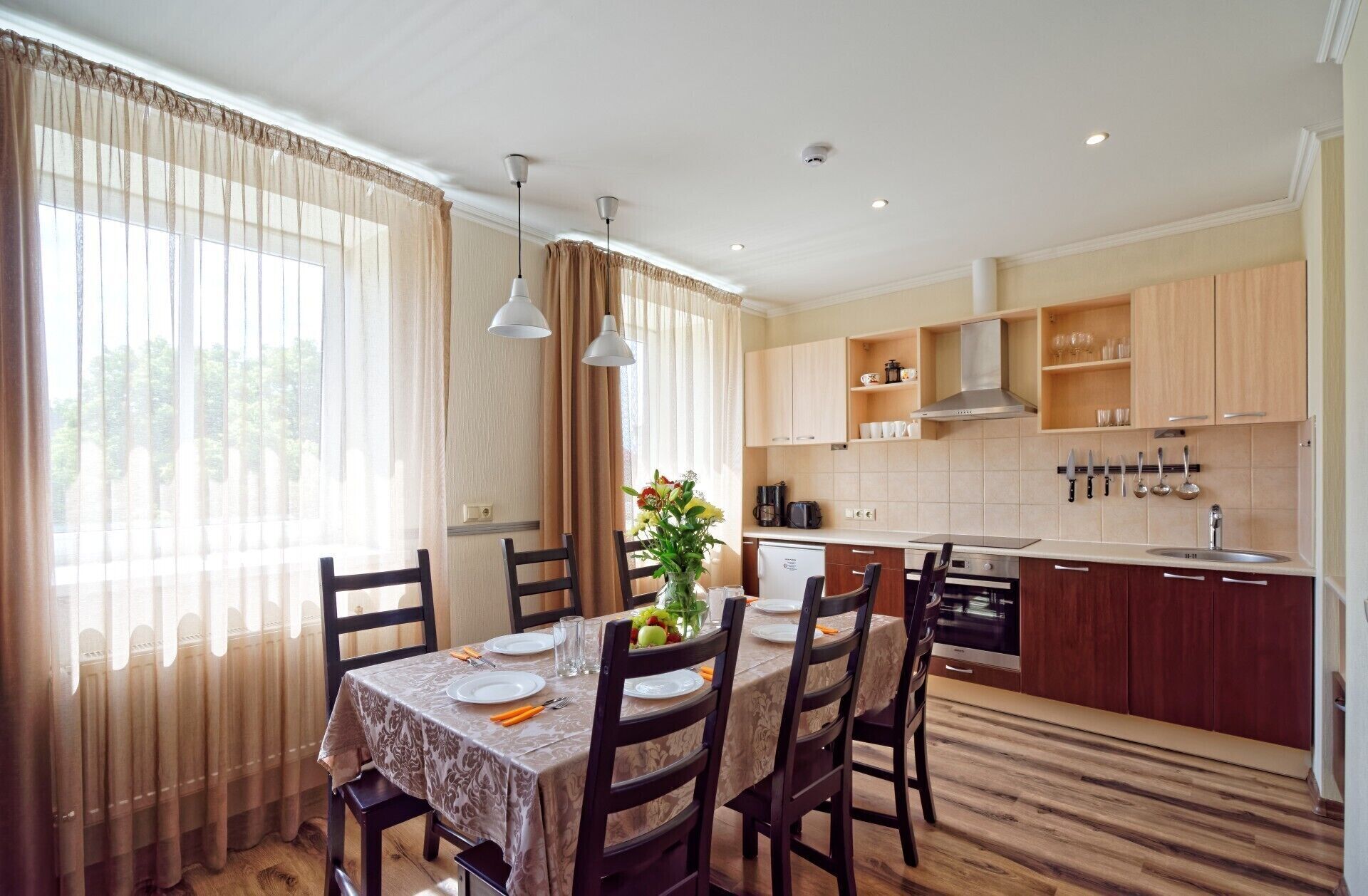 Fridge, microwave, coffee/tea maker, toaster