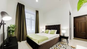 Iron/ironing board, free WiFi, bed sheets