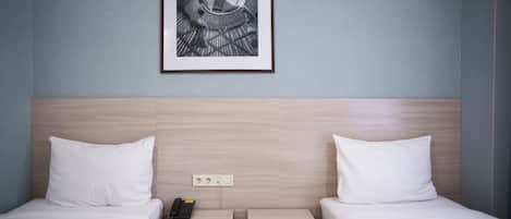 Twin Room | In-room safe, desk, laptop workspace, iron/ironing board