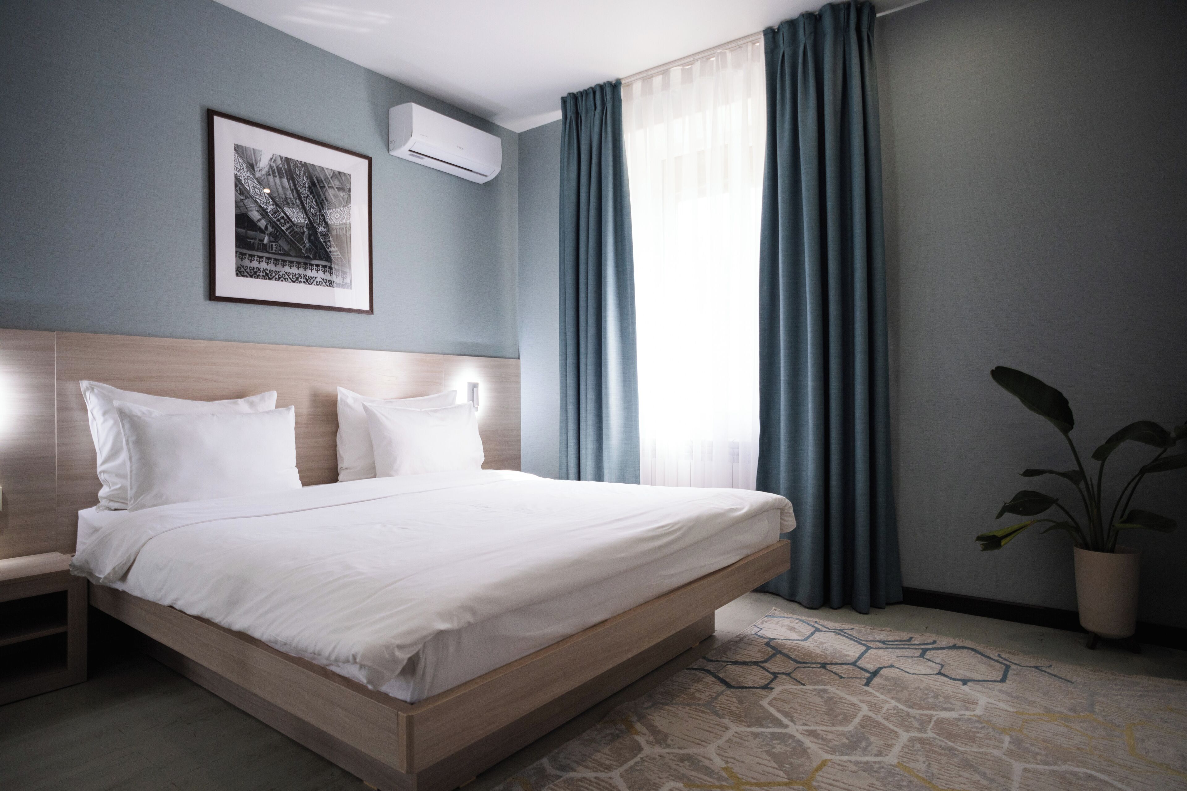Deluxe Room | In-room safe, desk, laptop workspace, iron/ironing board