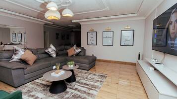 House, 3 Bedrooms, Accessible | Living room