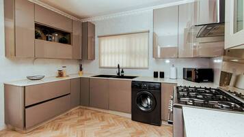 House, 3 Bedrooms, Accessible | Interior