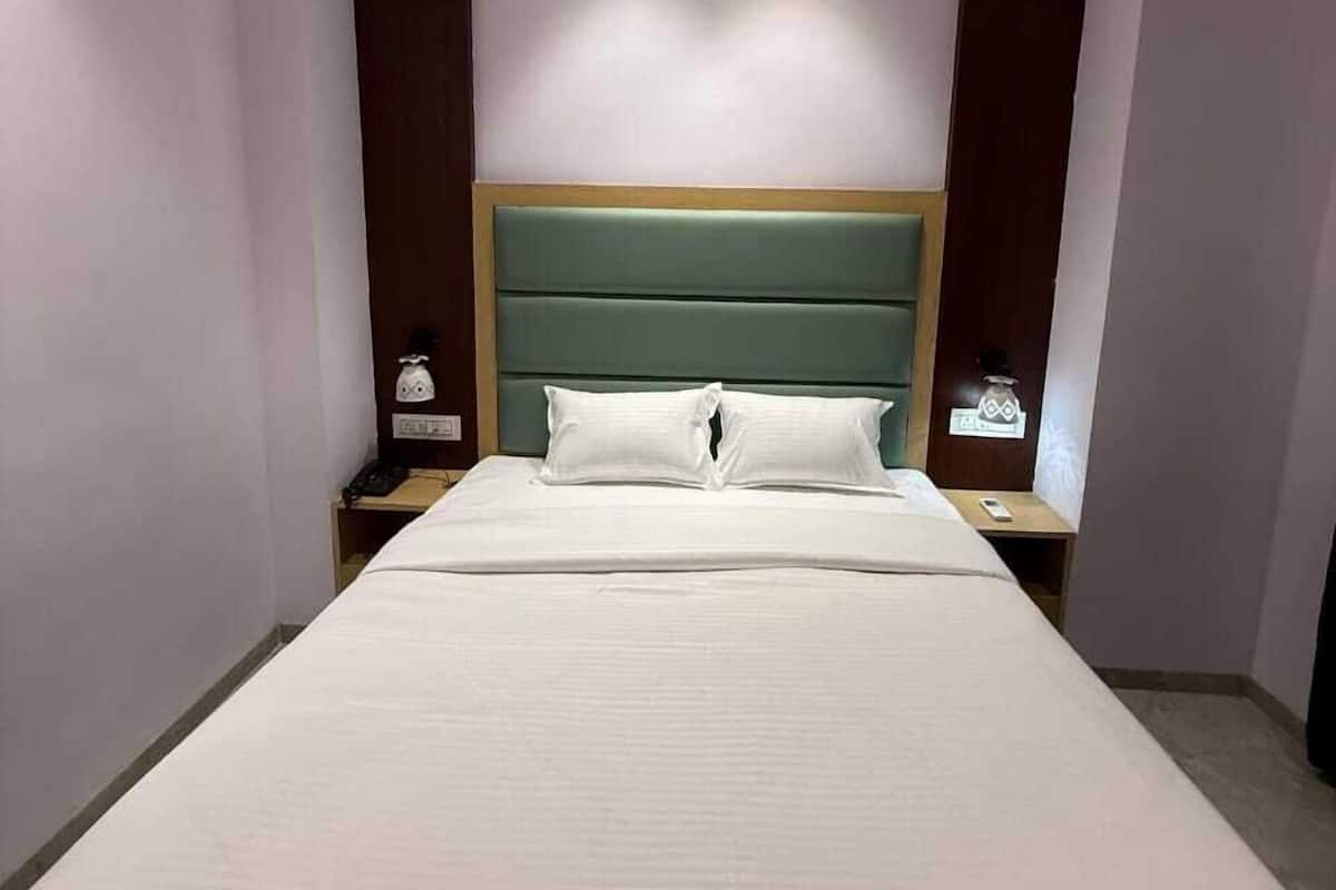 Executive-Zimmer | Schreibtisch, laptopgeeigneter Arbeitsplatz, kostenloses WLAN