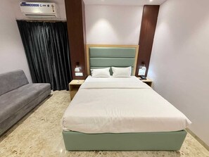 Superior Room - Hotel Grand Soma (Nagpur)