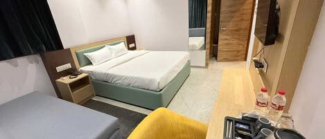 Superior Room | Desk, laptop workspace, free WiFi