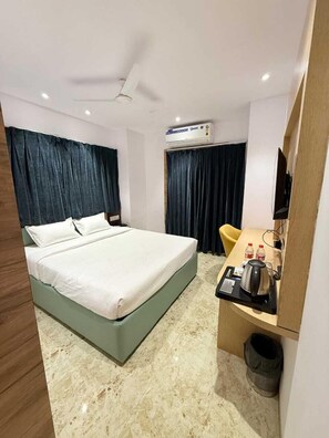 Superior Room - Hotel Grand Soma (Nagpur)