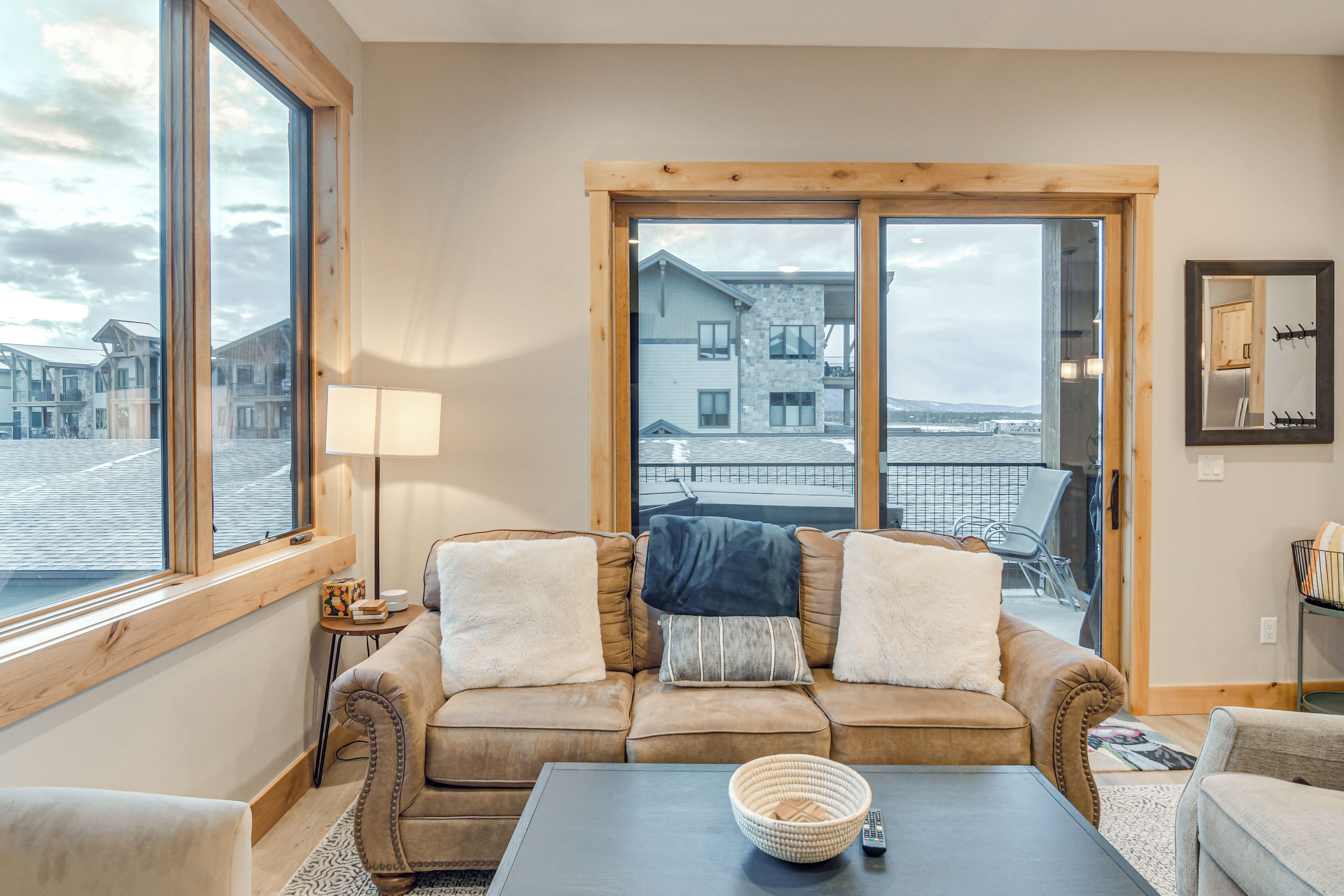 TV, fireplace, books, video library