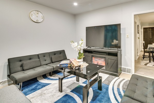 Schenectady Vacation Rental | 2BR | 1BA | 5 Steps to Enter | 1,708 Sq Ft