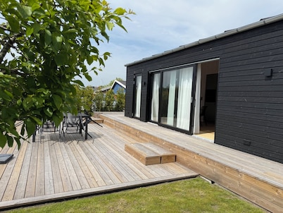 Charming newly built cottage 300 m from beach