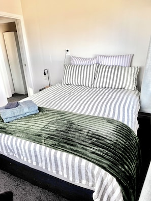 Free WiFi, bed sheets