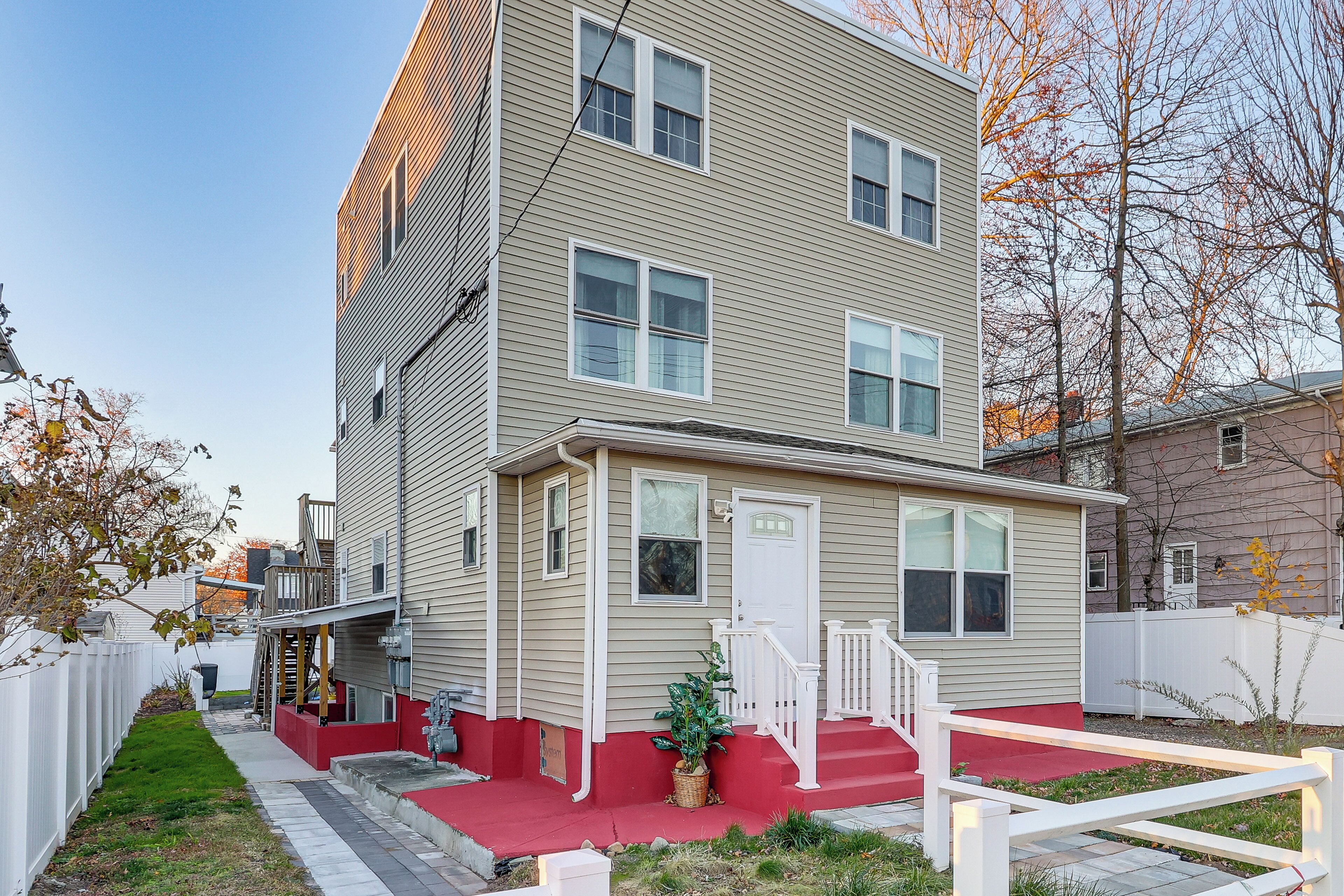 West Haven Vacation Rental | 5BR | 4BA | Stairs Required | 1,200 Sq Ft