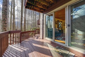 Exterior detail - Dog-Friendly Cabin 6 Mi to Cataloochee Skiing! (Maggie Valley)