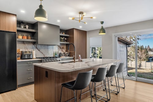 Family Friendly Designer Bungalow | Garage | Huge Yard | Mins to DT & 17 Ave!