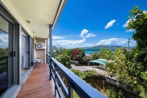 Property grounds - Airlie Blue - Reef Retreat (Airlie Beach)
