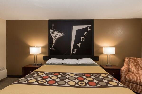 Room - Coratel Inn and Suites By Jasper Wichita North -Standard 1 King Bed NS (Wichita)