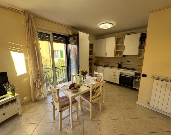 Dining - Apartment in Lucca with 2 bedrooms sleeps 3 (Lucca)