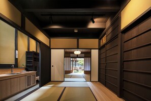 Townhome | Free WiFi - NAGAEKE RESIDENCE (Kyoto)