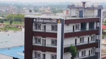 Fachada de la propiedad