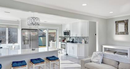 Renovated 5BR Near Hofstra ~ Sleeps 10 ~Free Parking