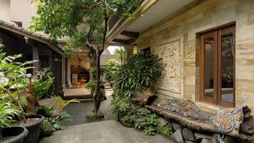 Entrada de la propiedad