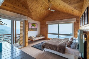 Iron/ironing board, free WiFi, bed sheets - Soul Storries - Luxury Wellness Estate, Mussoorie (Mussoorie)