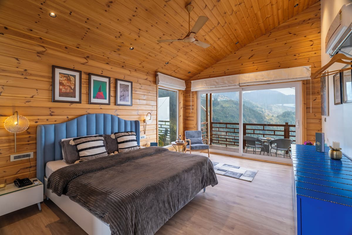Chalet, Balcony, Mountain View | Iron/ironing board, free WiFi, bed sheets