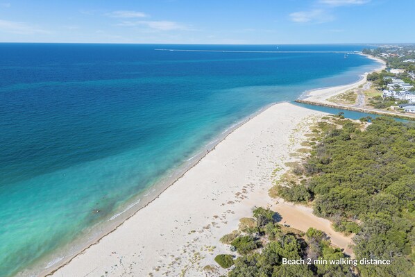 Beach - Quiet Street by the beach (West Busselton)