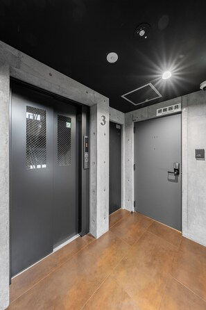 Majoituspaikan sisäänkäynti