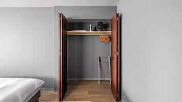 Strykejern/-brett og wi-fi (inkludert)