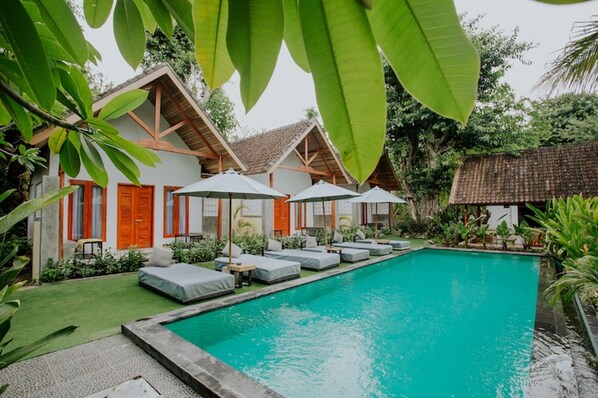 Outdoor pool - Nuansa Penida Cottage (Penida Island)