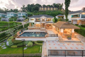 Front of property - Golden Horizon Villa (Thep Krasattri)