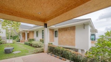 Villa (702) | Uitzicht op de tuin