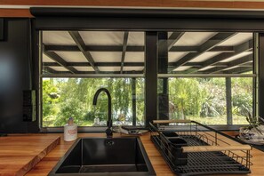 Interior - Relaxing HouseBus Stay Pohara Golden Bay (Pōhara)