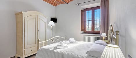 Familienapartment, Mehrere Schlafzimmer, 2 Bäder, Bergseite (Great Panoramic View Pino Pool&Relax) | Ausblick vom Zimmer