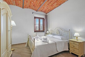 Familienapartment, Mehrere Schlafzimmer, 2 Bäder, Bergseite (Great Panoramic View Pino Pool&Relax)