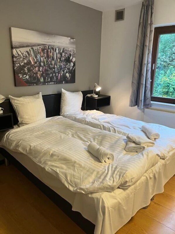 Iron/ironing board, free WiFi - Egtved Hotel (Egtved)