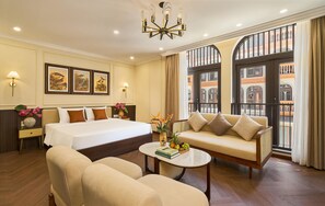 Blackout drapes, soundproofing, iron/ironing board, free WiFi