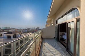 Luxury Double or Twin Room, Balcony, City View | Property grounds - Lumiere Boutique Vy Da (Vy Da)