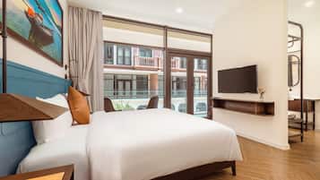 Deluxe Double or Twin Room, Balcony | Premium bedding, Select Comfort beds, blackout drapes, soundproofing