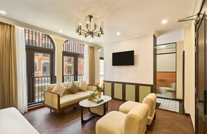 Blackout curtains, soundproofing, iron/ironing board, free WiFi - Lumiere Boutique Vy Da (Vy Da)