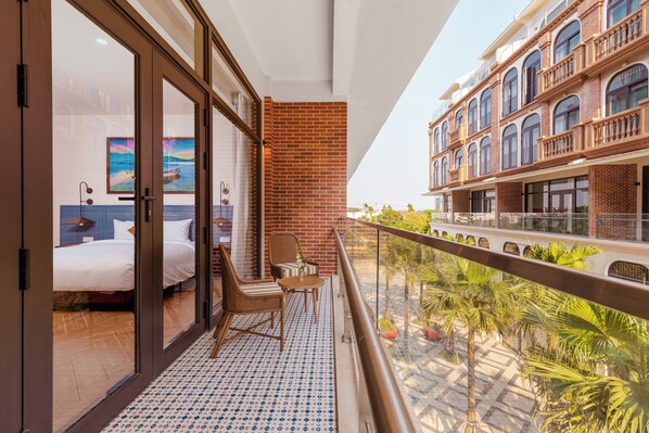 Balcony - Lumiere Boutique Vy Da (Hue)