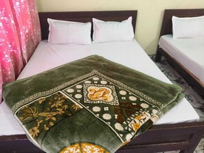 Cottage Deluks, pemandangan kebun | Dilengkapi dengan perabotan berbeda-beda, meja kerja, dan Wi-Fi gratis