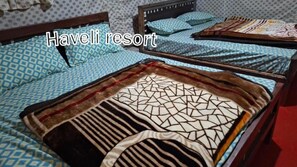 Desk, free WiFi - Haveli Resort Shivpuri (Rishikesh)