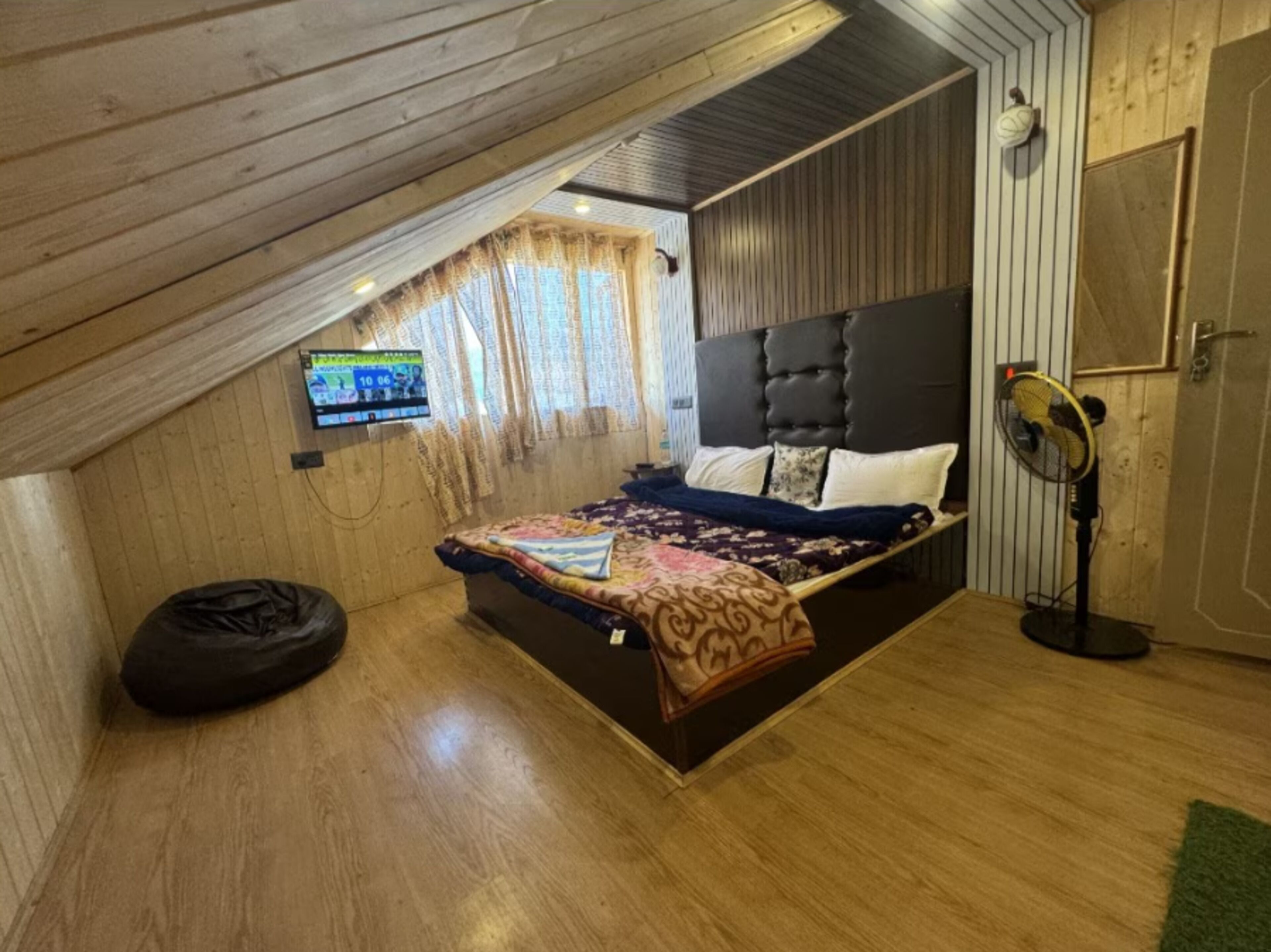 华丽双人房, 山景 | 办公桌、免费 WiFi