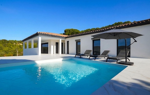 Villa avec piscine privée