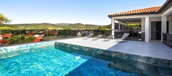 Villa avec piscine privée