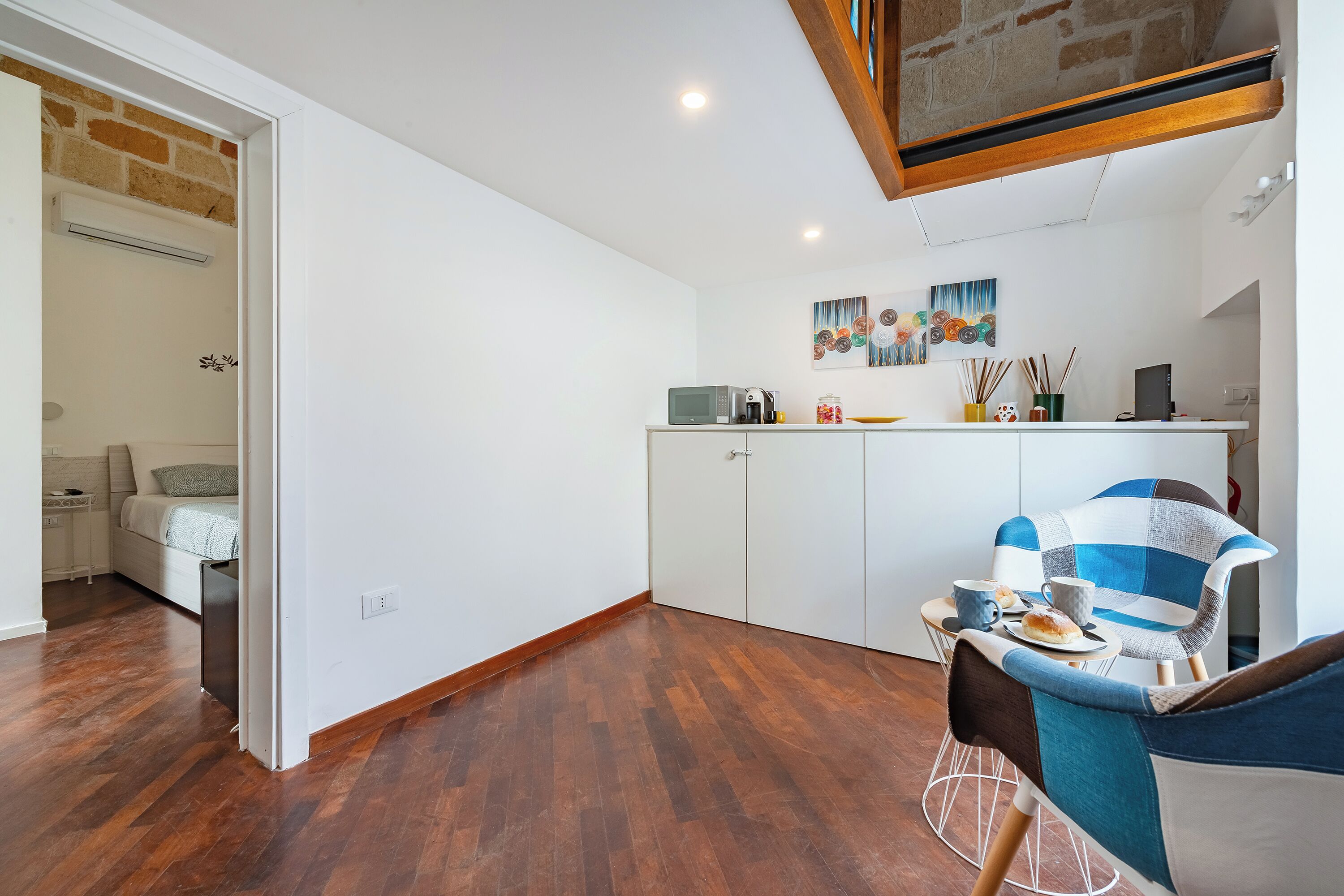 المنشأة من الداخل