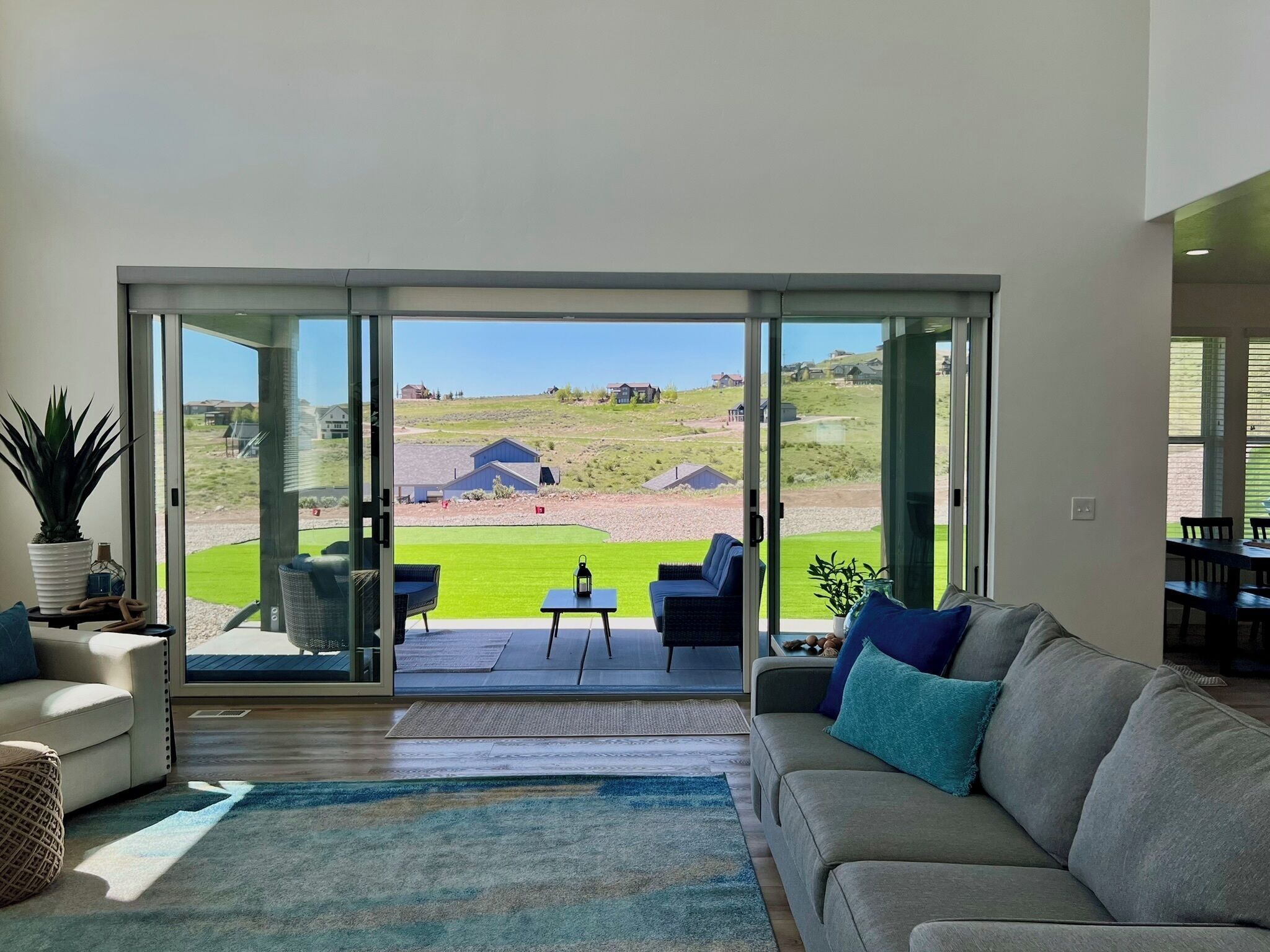 Smart TV, fireplace, video games, ping pong