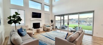 Luxury Home at Bear Lake! Sleeps 30! Tesla Charging! Resort Pools and Hot Tub!